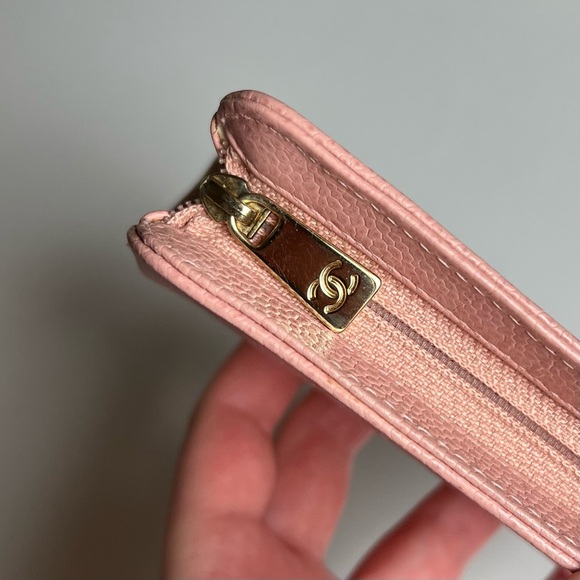 Rare Chanel Pink Caviar Cosmetic Pouch - Picture 6 of 7